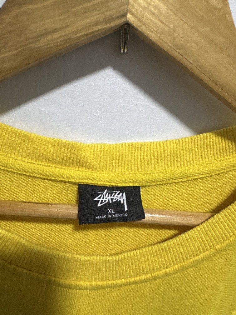 Stüssy x Sesame Street (Category: Luxury Apparel) located in Santa Ana. Submitted by deyaaaan88 (Listing ID 1466497163, Image 2). Description: Dimes 20x26.
