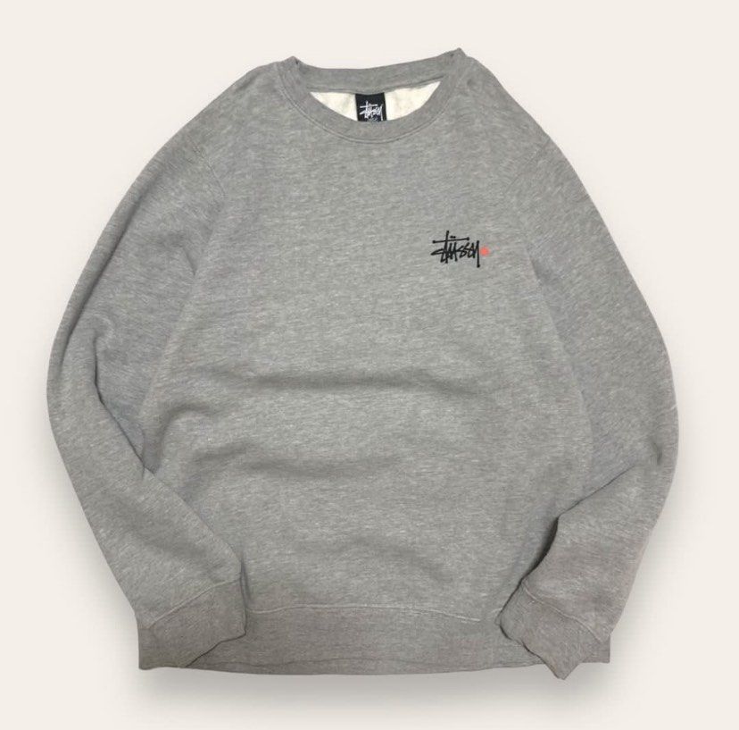 Stussy crewneck (Category: Coats, Jackets and Outerwear) located in Caloocan City. Submitted by vasteagle_058833 (Listing ID 1466401496, Image 1). Description: Large W 23” X L 29 Excellent condition.