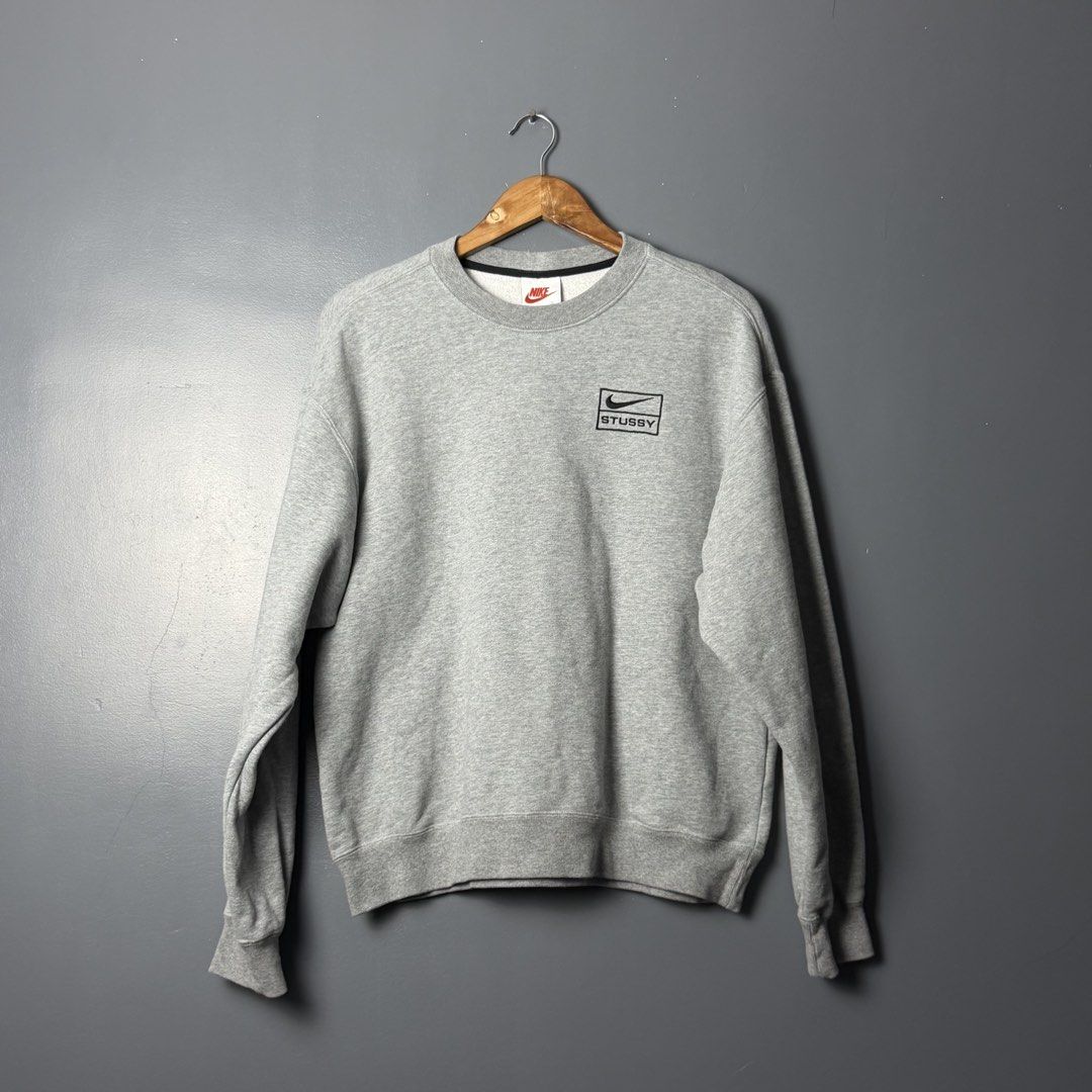 STUSSY X NIKE (Category: Coats, Jackets and Outerwear) located in Iloilo. Submitted by herde (Listing ID 1466360531, Image 1). Description: DIMENSIONS: 22 x 27.