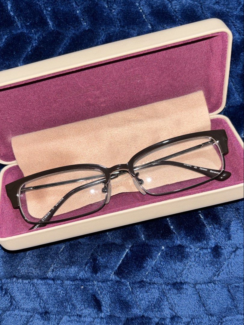 Sunnies Studios Carson Ganache Eyeglasses (Category: Sunglasses & Eyewear) located in Manila. Submitted by rachelmsabila22 (Listing ID 1466477376, Image 1). Description: - Brand/Model: Sunnies Studios Carson - Colorway: Ganache (Sleek dark brown finish) - Frame Shape: Rectangular - Inclusions: Original hard case and microfiber cleaning cloth - Condition: Well-maintained, stored properly when not worn - Usage: Great everyday optical pair.