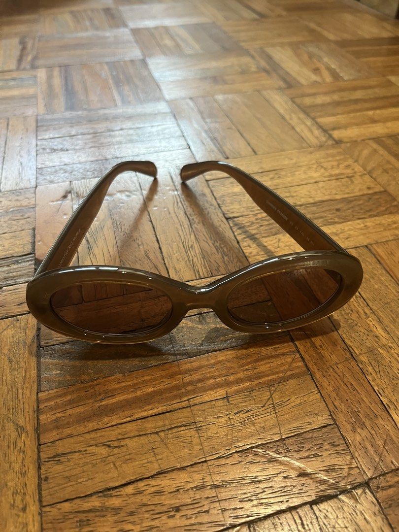 Sunnies Studios Sunglasses (Category: Sunglasses & Eyewear) located in Makati City. Submitted by yoursecondbest (Listing ID 1466355959, Image 1). Description: .