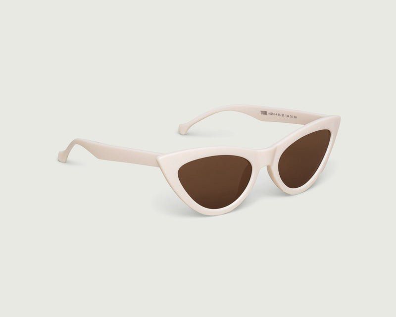 Sunnies Studios Zia in Coconut Sunglasses (Category: Sunglasses & Eyewear) located in Quezon City. Submitted by stateside_ (Listing ID 1466468772, Image 2). Description: Sunnies Studios With Pouch!.