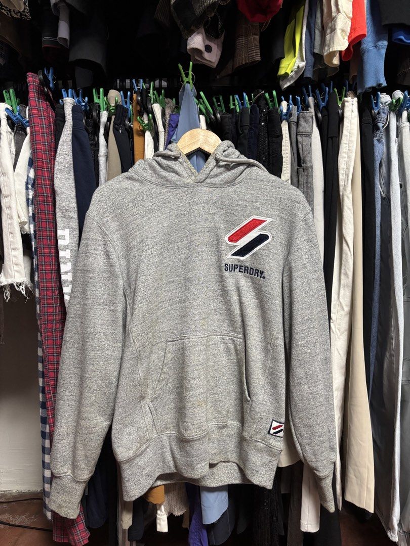 superdry jacket (Category: Coats, Jackets and Outerwear) located in Pila. Submitted by isabelasthriftclothes (Listing ID 1466470643, Image 1). Description: .