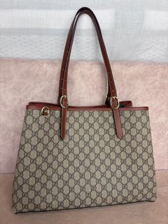 (Category: ) located in . Submitted by belle_luxurycloset (Listing ID 1466354349, Image 1). Description: .
