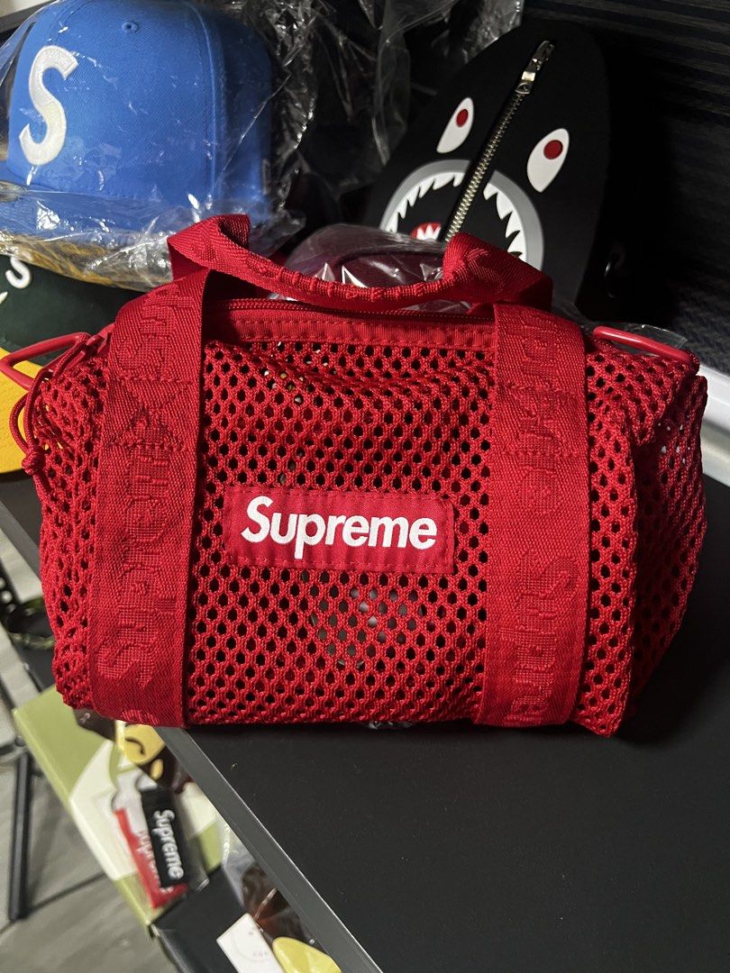 Supreme mesh shoulder bag (Category: Sling Bags) located in Cavite. Submitted by ziicollections (Listing ID 1466355545, Image 2). Description: Supreme 2025 released Its a rare item Japan released Authentic & brand new Mesh shoulder bag in red colorway.