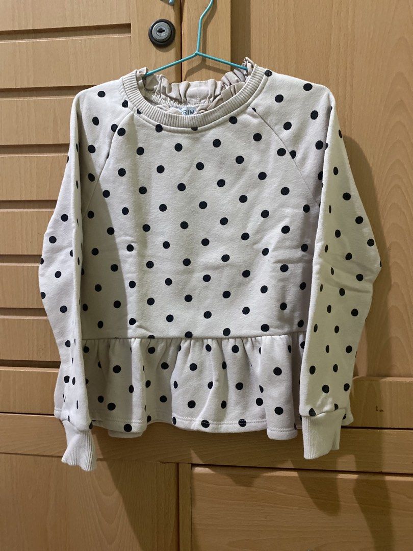 Sweatshirts- TAKE ALL (Category: Babies & Kids Fashion) located in Calamba. Submitted by happy_lindzyp (Listing ID 1466443231, Image 3). Description: All items are preloved. Girls ages 4-6 yrs old. Take all for only ₱200.