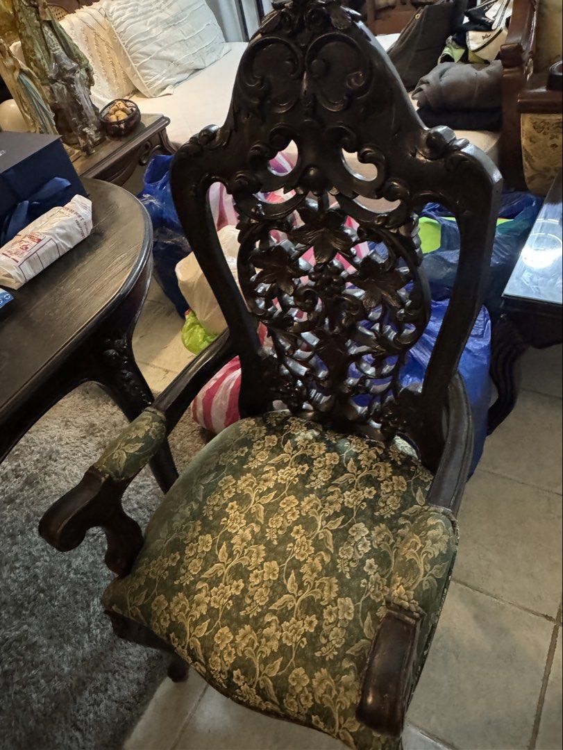 Table and Chair 4 setters (Category: Chairs) located in Manila. Submitted by jemerrysudlon16 (Listing ID 1466363839, Image 3). Description: .