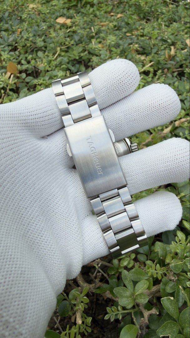 TAG Heuer Aquaracer CAN1010 (Category: Men's Watches) located in Imus. Submitted by WellWatchesss (Listing ID 1466345926, Image 3). Description: TAG Heuer Aquaracer CAN1010 43mm Quartz Chronograph Year 2011 Supplied With Box, Card, Manual Booklet and Links.