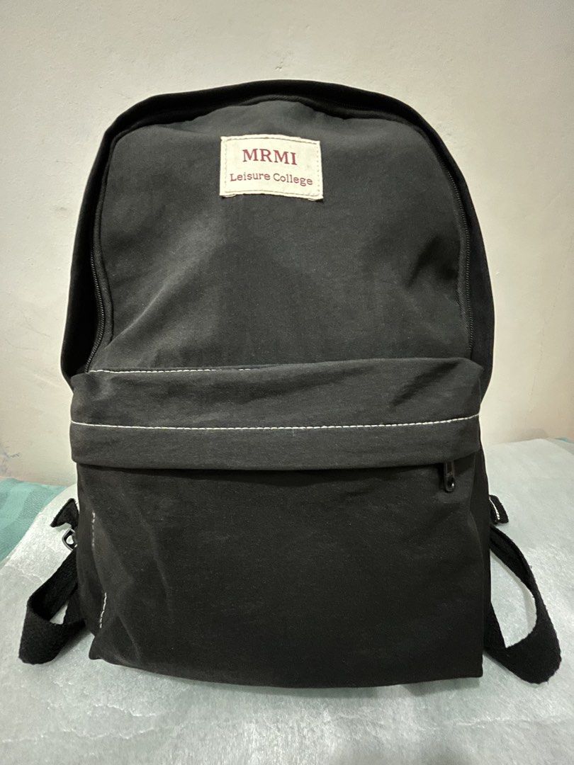 Take all 6 mixed bagpacks (Category: Backpacks) located in Talisay. Submitted by cherylu (Listing ID 1466552558, Image 1). Description: -On Sale! -Take all 6 bagpacks - Condition: All in good conditon - Perfect for school, work, or casual everyday wear!.