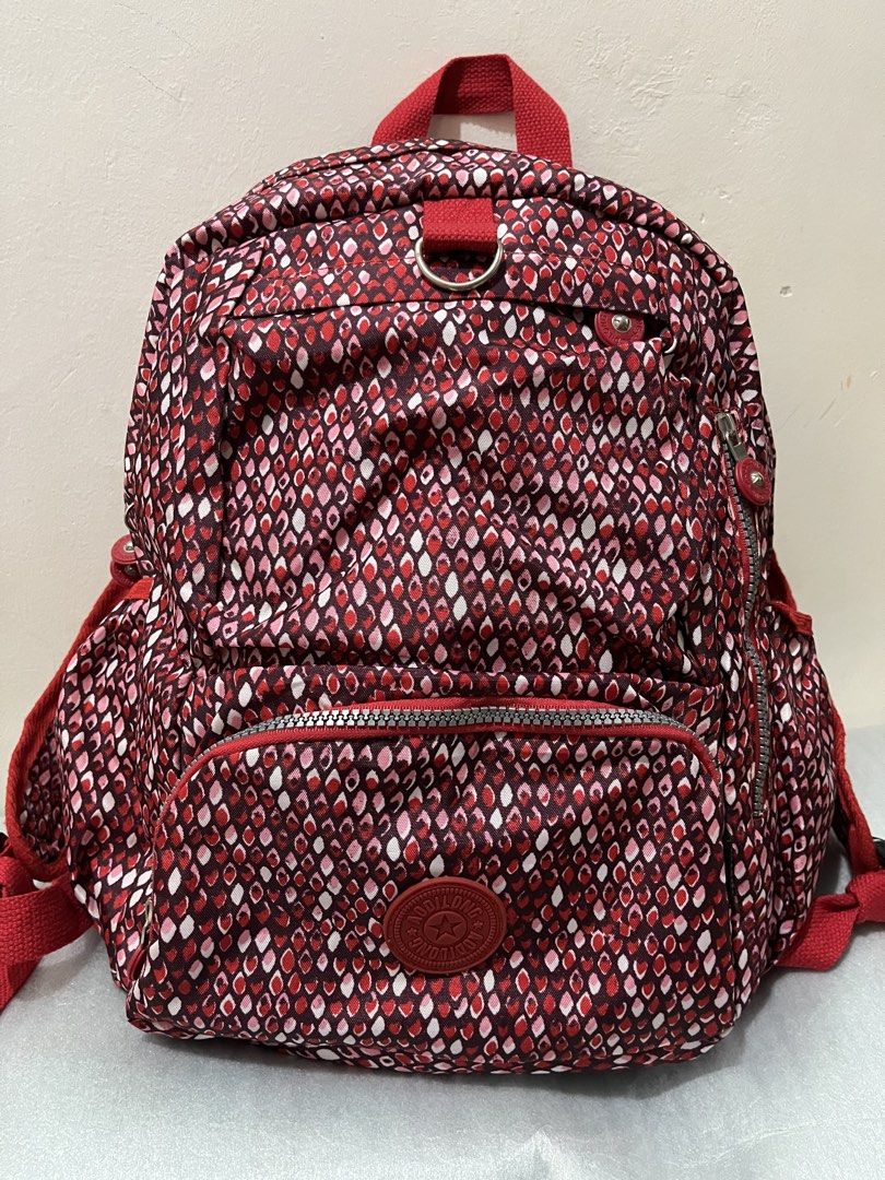 Take all 6 mixed bagpacks (Category: Backpacks) located in Talisay. Submitted by cherylu (Listing ID 1466552558, Image 2). Description: -On Sale! -Take all 6 bagpacks - Condition: All in good conditon - Perfect for school, work, or casual everyday wear!.