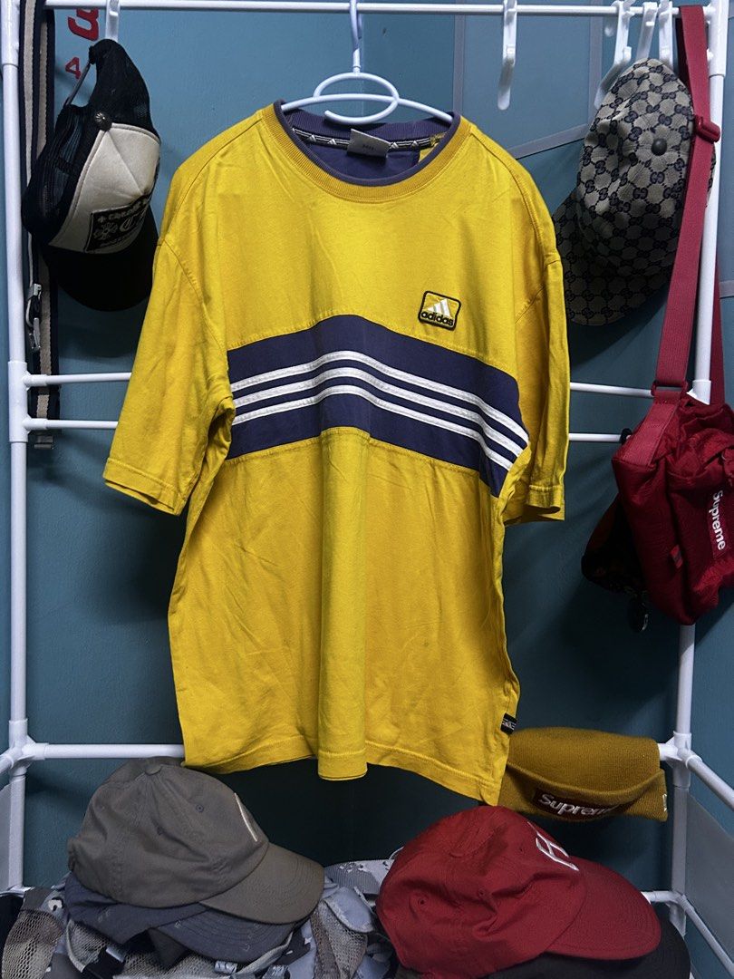 Tees (Category: Activewear) located in Pasir Gudang. Submitted by sethan-co (Listing ID 1466532649, Image 3). Description: Combo 4 pcs 2-s 2M .