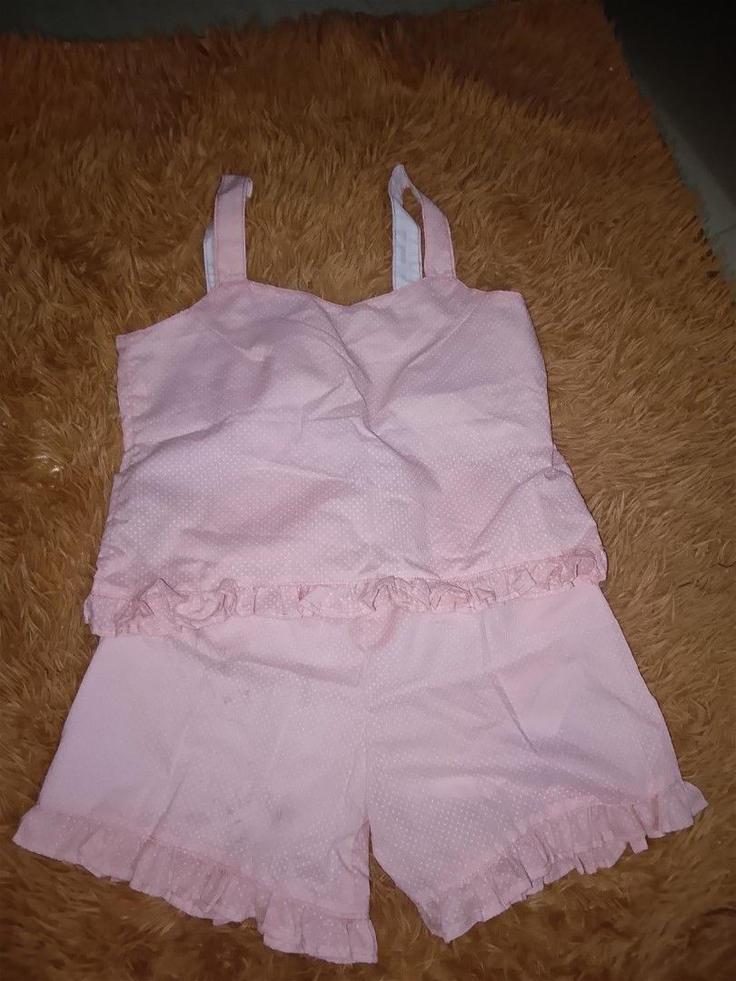 terno sleepwear pink ruffles (Category: Sets or Coordinates) located in Manila. Submitted by zealowl_abdf54 (Listing ID 1466530846, Image 2). Description: never been worn, good condition.