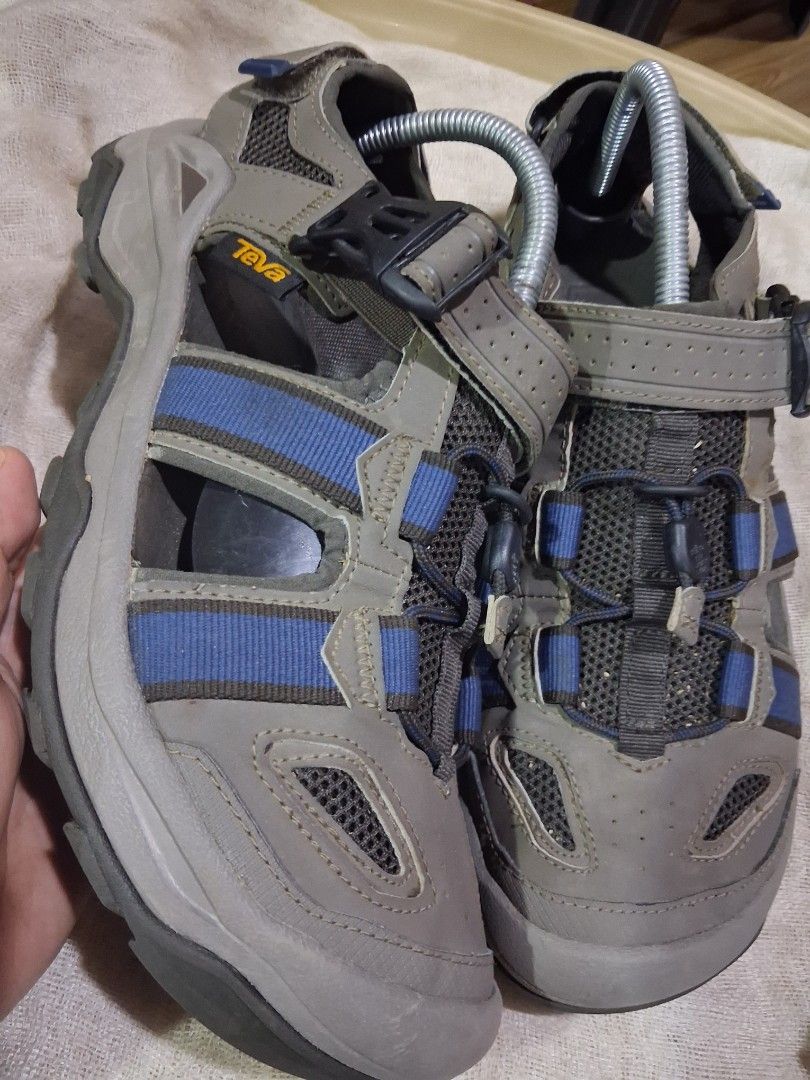 Teva outdoor sandal (Category: Slippers & Slides) located in Koronadal. Submitted by glai1992 (Listing ID 1466413245, Image 2). Description: teva sandals size 42 excellent condition for mens.