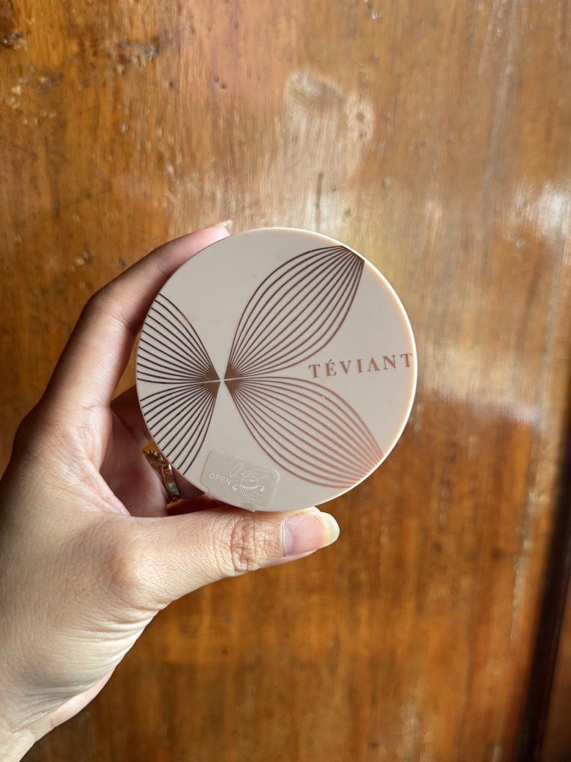 Teviant loose powder (Category: Makeup) located in Tuguegarao City. Submitted by gracedrop (Listing ID 1466440902, Image 2). Description: No box Used once Madami pang laman .
