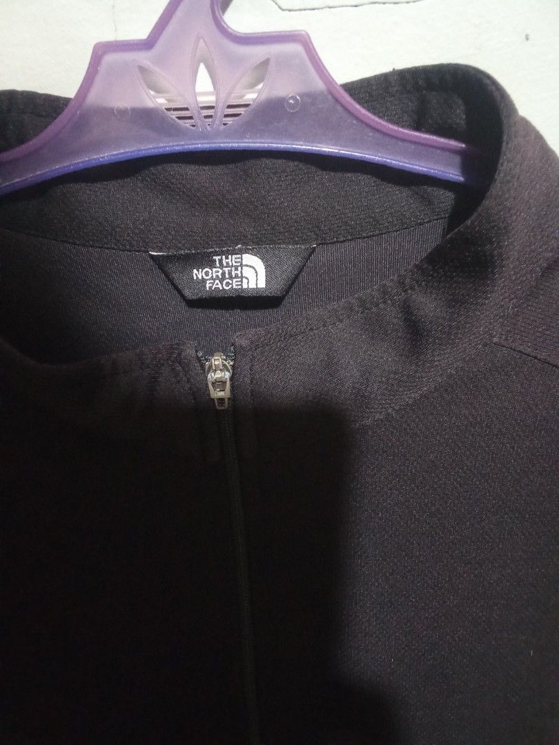 The North Face Quarter zip (Category: Tshirts & Polo Shirts ) located in Baybay. Submitted by daleemanyuwel (Listing ID 1466504841, Image 3). Description: excellent for hiking breathable fabric 27x21 can ship nationwide Via j and t.