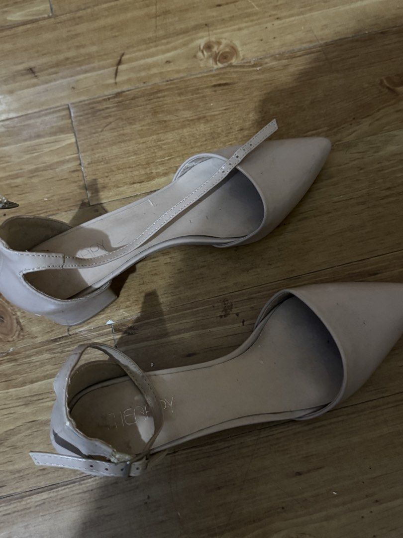 Therapy Nude Heels (Category: Heels) located in Pasig City. Submitted by authentic_preloved_by_elca (Listing ID 1466464860, Image 1). Description: Selling for 80 pesos only!! Authentic but has obvious signs of wear. RFS: Has fleeing inside the sole as seen in the photo. .