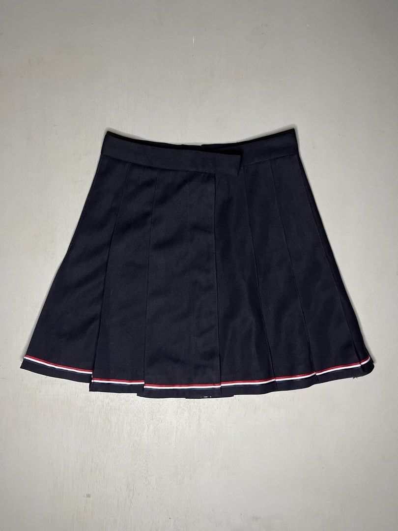 THOM BROWNE SKIRT (Category: Luxury Apparel) located in Catbalogan. Submitted by wayndsyclee. (Listing ID 1466416990, Image 1). Description: THOM BROWNE SIZE EXCELLENT CONDI NO ISSUE DImes:w27’28/L17’18.