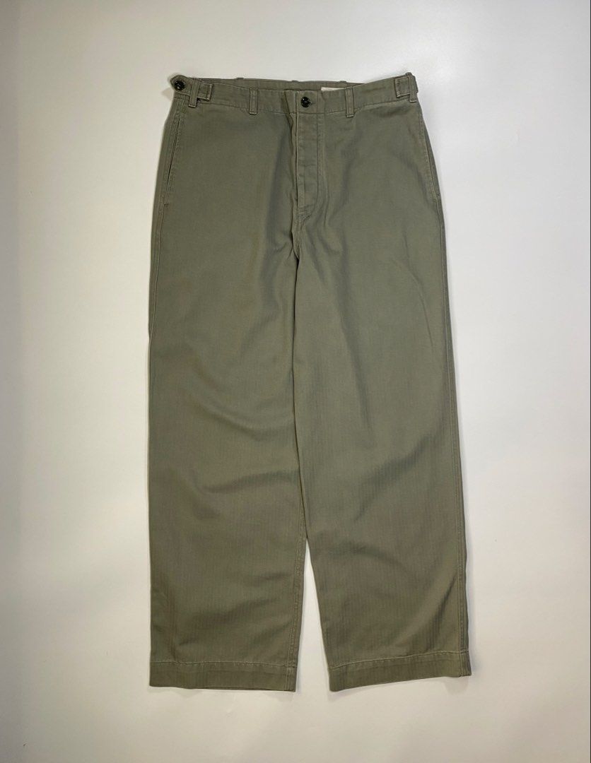 Thomas Moore Herringbone Twill Baker Pants (Category: Trousers) located in Bago City. Submitted by johnpaul_gidlayan (Listing ID 1466468567, Image 1). Description: Thomas Moore Herringbone Twill Baker Pants Item Details Size: 33 Lenght: 40.5 Leg Opening: 10 Rise: 13 Condition: Verygood condition (needwash) Color Rate: 9/10 Flaws: None (Item color vary due to lighting) — Price: 1200+sf.