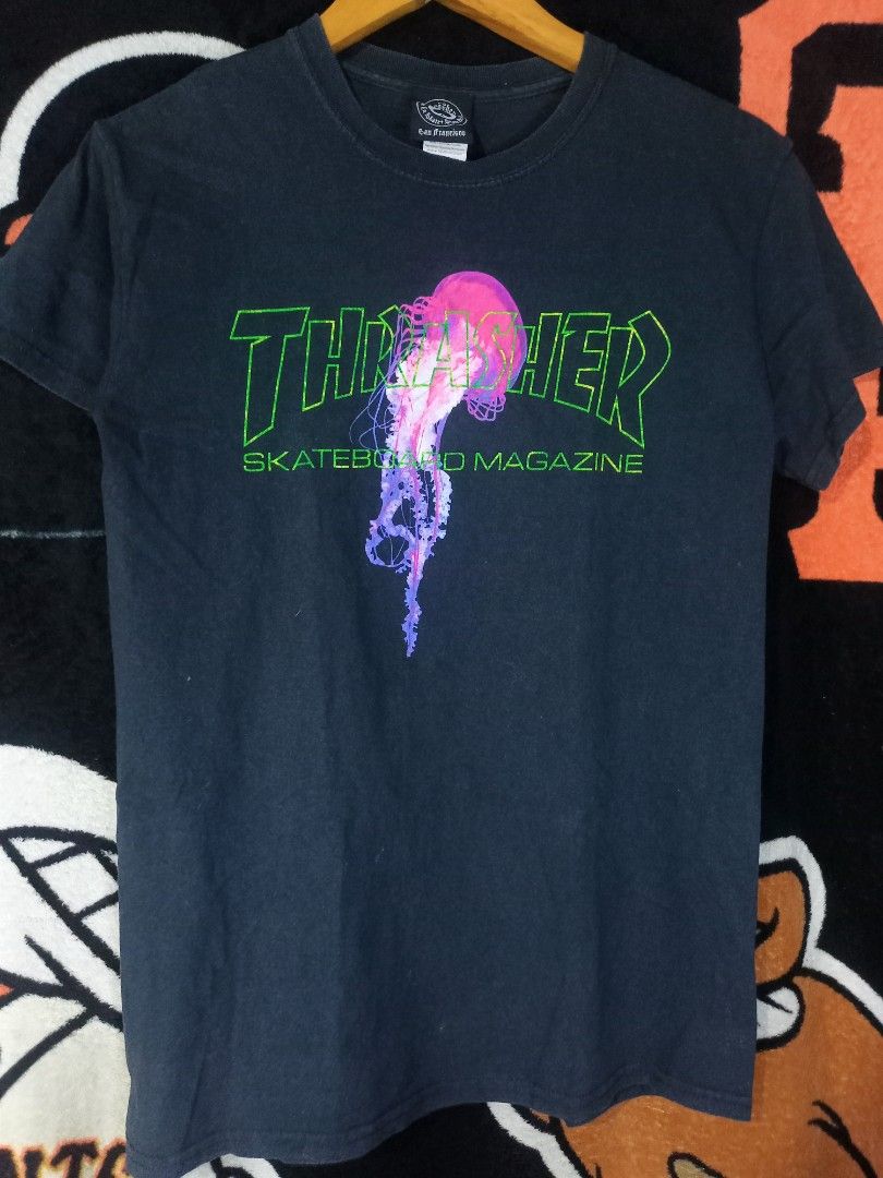 Thrasher Black T-shirt (Category: Tshirts & Polo Shirts ) located in Castilla. Submitted by stignapamorma (Listing ID 1466471330, Image 1). Description: Branded T-shirt Minimal Issue ( Ukay ) Size - 17x26 Condition - Excellent Color Rate - 8/10 Issue - Good Fade Price - 350+SF.