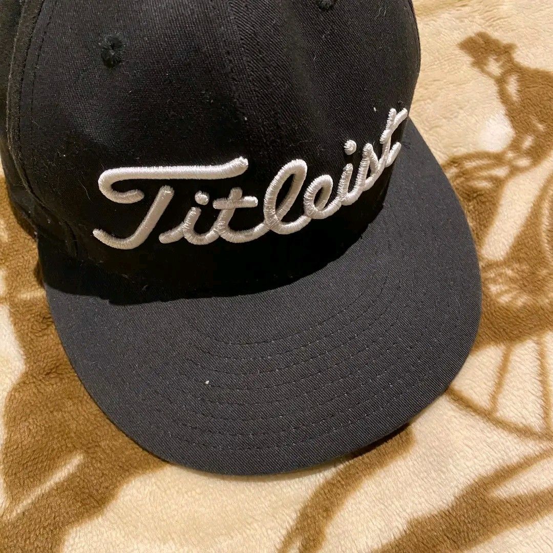 Titleist Close Cap (Category: Caps & Hats) located in Manila. Submitted by bidgeyow20688 (Listing ID 1466506924, Image 3). Description: excellent condition no issue size L.