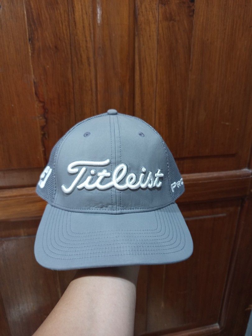 Titliest Cap Snap Back Grey (Category: Caps & Hats) located in Davao. Submitted by vaness041421 (Listing ID 1466373927, Image 1). Description: Free shipping 600 pesos only.