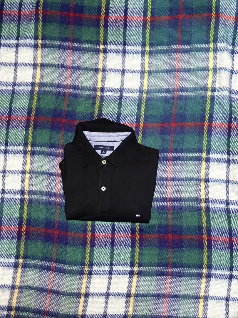 Tommy Hilfiger (Category: Formal Shirts) located in Manila. Submitted by lostinclothes (Listing ID 1466464135, Image 1). Description: At good condition.