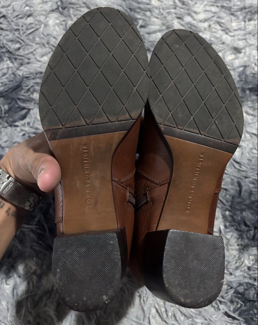 TOMMY HILFIGER (Category: Boots) located in Legazpi City. Submitted by thesource052 (Listing ID 1466502130, Image 3). Description: TOMMY HILFIGER BOOTS LEATHER AUTHENTIC SIZE: 6US. 23CM , EUR 36 EXCELLENT 800 ONLY.
