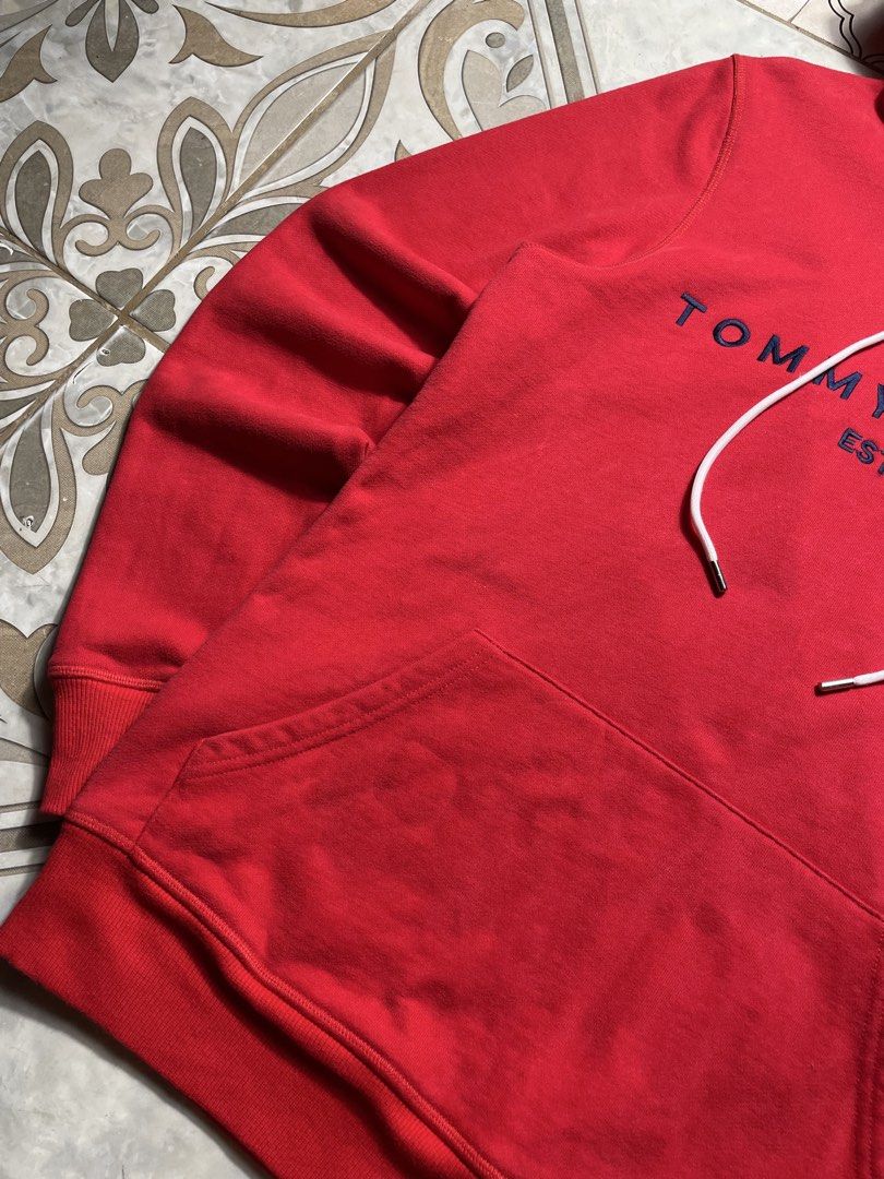 Tommy Hilfiger hoodie Script (Category: Coats, Jackets and Outerwear) located in Quezon City. Submitted by renovare.196 (Listing ID 1466517994, Image 3). Description: Tommy Hilfiger hoodie Script As New Condition Color Rate: 9.8/10 No Issue Measurements • Width: 19 • Length: 26 Price: 1000 obo DM IF INTERESTED📥.