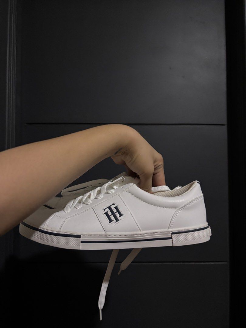 tommy hilfiger sneakers (Category: Sneakers) located in Quezon City. Submitted by sharaochava (Listing ID 1466469511, Image 2). Description: brandnew with tag size 10 .