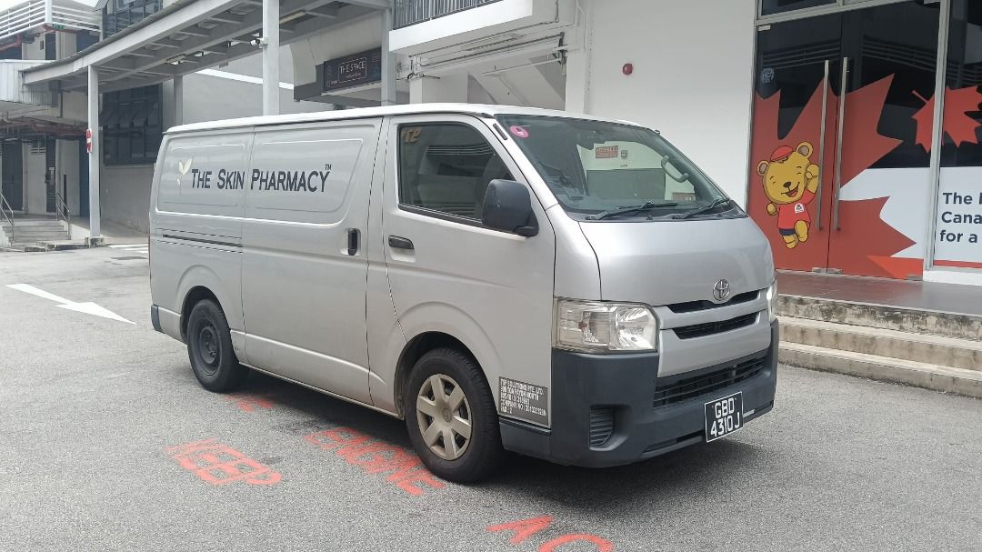 Toyota Hiace 3.0 Manual Manual (Category: Used Commercial Vehicles for Sale) located in Singapore. Submitted by zealstone_6f6030 (Listing ID 1466435593, Image 1). Description: Price: S$29,800 negotiable Registration Date: 27 Oct 2014 COE Expiry: 26 Oct 2029 Transmission: Manual Engine: 3.0L Diesel Doors: 5 Owners: 1 Mileage: Approx. 330,000 km One-owner Toyota Hiace 3.0 diesel manual van for sale directly by company owner. Reliable workhorse with