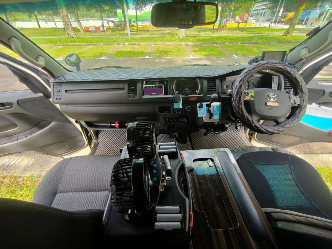 Toyota Hiace Commuter (Category: Used Commercial Vehicles for Sale) located in Singapore. Submitted by zificart (Listing ID 1466506840, Image 2). Description: Toyota Hiace High Roof CB Van for sale. 1st owner • Toyota Hiace High Roof (Borneo) • CB Plate • Well maintained • Good working condition • Ready for viewing Feel free to enquire for more details or arrange a viewing..