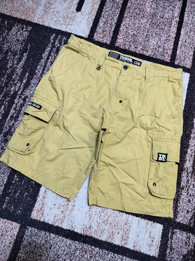 Tribal Cargo Shorts (Category: Shorts) located in Taguig. Submitted by thriftybounce (Listing ID 1466389616, Image 3). Description: Size : 36 Length : 22 Leg Open : 11 Color Rate : 9.5/10 Issue : None.