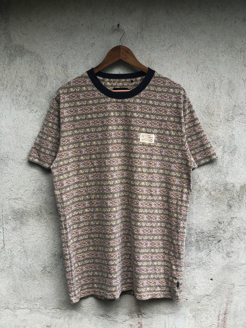 TROWBACK TEE GHANDA (Category: Activewear) located in Cebu City. Submitted by jeboxjayveejebo (Listing ID 1466386418, Image 1). Description: THROWBACK TEE GHANDA🔥🔥🔥 ‎W📏22 ‎L📏31 ‎▪️Color rate-9.2/10 ‎▪️Condition rate-9.2/10 ‎▪️Issue-HAIRLINE (5%)‼️ ‎EXCELLENT CONDITION🔥 ‎DM FOR THE CLAIM PRICE🏷️ ‎ ‎Message us for more questions or reservations. ‎💡Actual color may vary due to lighting ‎ ‎DISCLAIMER ‼️do not sell under the Official Brand Dis