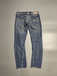 (Category: ) located in . Submitted by thrift.wrld (Listing ID 1466417870, Image 1). Description: .