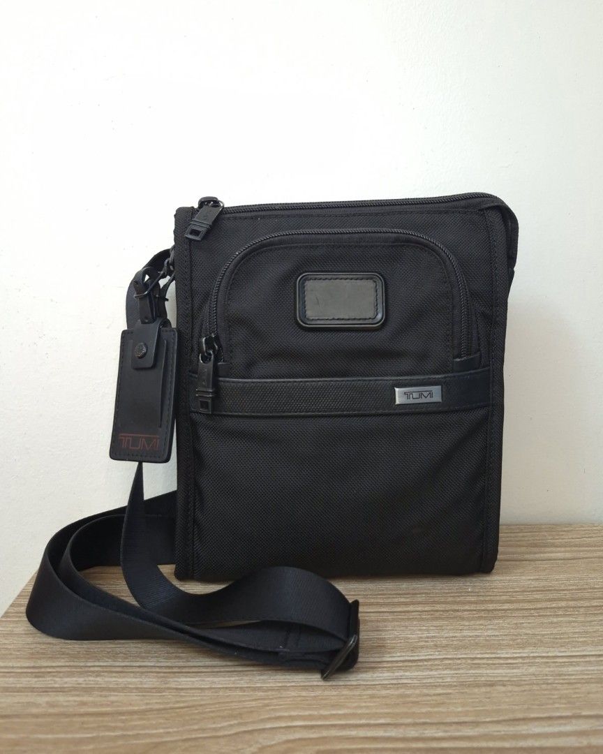 Tumi Alpha 2 Small Pocket bag....2 (Category: Sling Bags) located in Davao. Submitted by bae214214 (Listing ID 1466398684, Image 1). Description: Ptpa salamat admin Tumi Alpha 2 Small Pocket bag Crossbody/Sling bag "22110D2" Dimension Approx: 10 x 8 inches Excellent color and condition No issue ‼️ minimal sign of usage Malinis pa Sobrang ganda at solid pa Price: 8,500 .