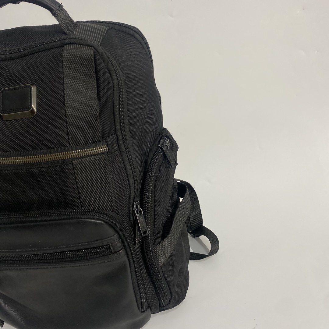 Tumi Backpack (Category: Backpacks) located in Baliuag. Submitted by n2s01 (Listing ID 1466526238, Image 2). Description: No issue Good as new Dm for more details.