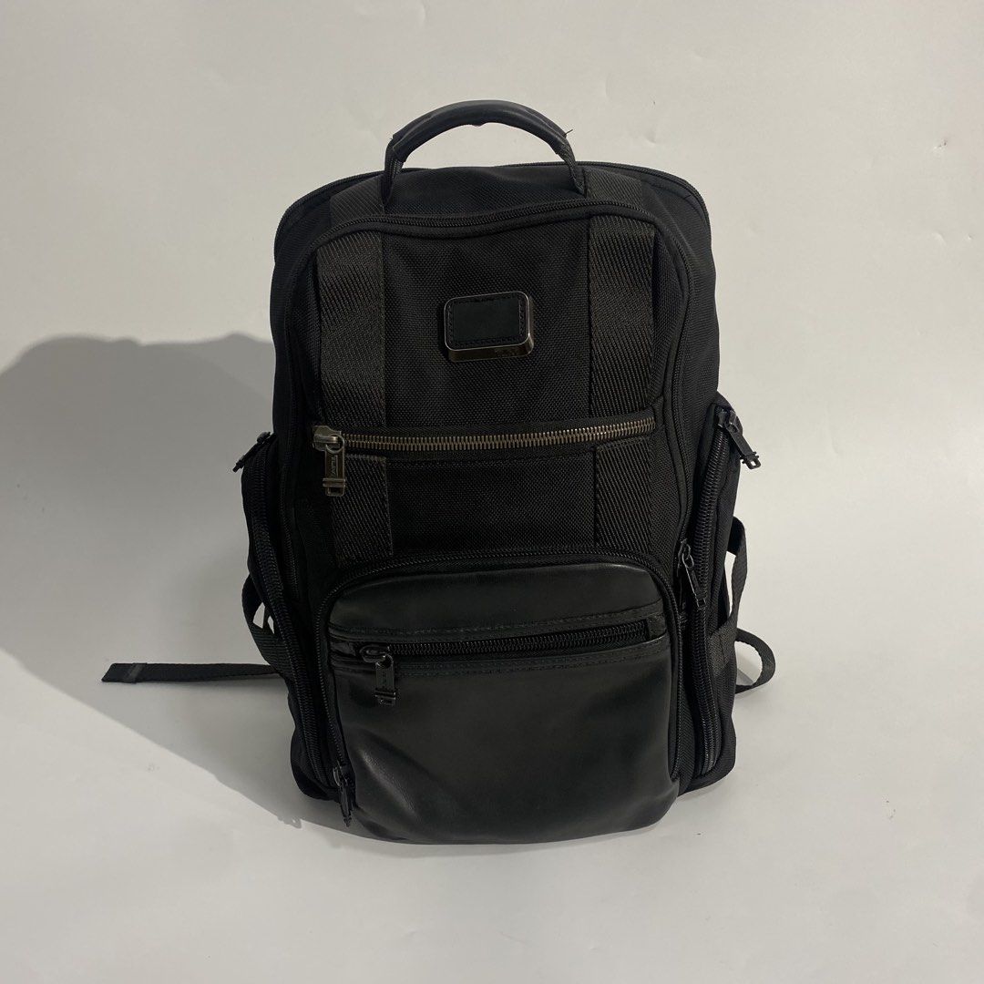 Tumi Backpack (Category: Backpacks) located in Baliuag. Submitted by n2s01 (Listing ID 1466526238, Image 1). Description: No issue Good as new Dm for more details.