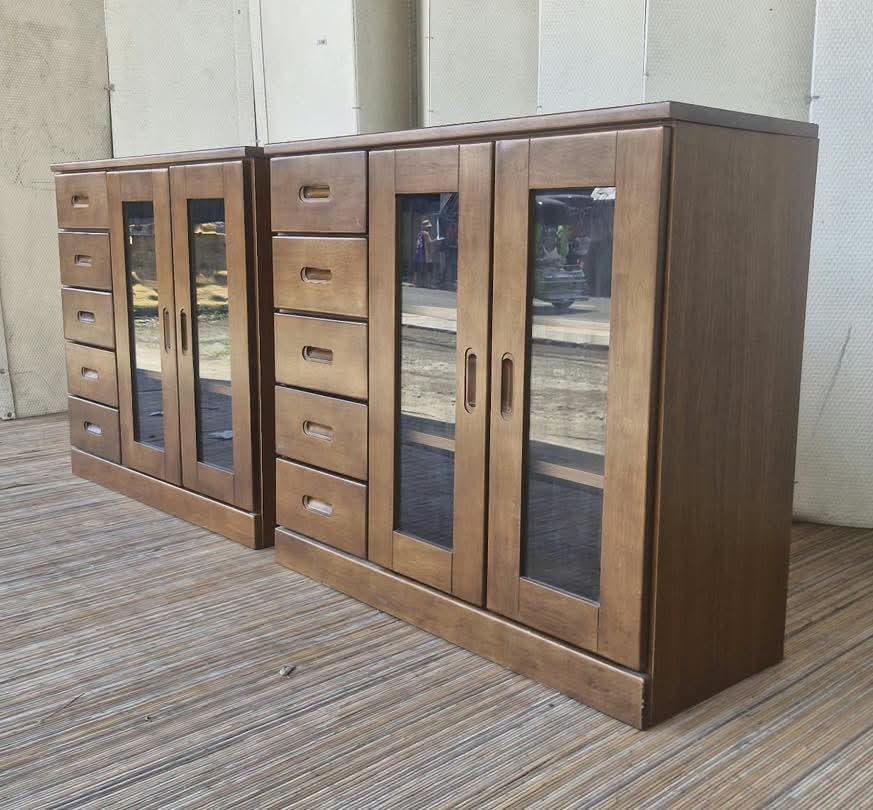 Twin Kitchen Cabinet (Category: Shelves, Cabinets & Racks) located in Meycauayan. Submitted by marygracecasimiro (Listing ID 1466482704, Image 1). Description: Twin Nitori Kitchen Cabinet L35.5 x W13.5 x H31 Price: 8,900 set🩷.