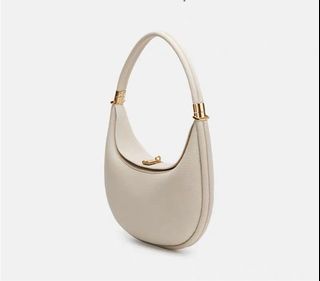 (Category: ) located in . Submitted by evea_08fashion (Listing ID 1466368189, Image 1). Description: .