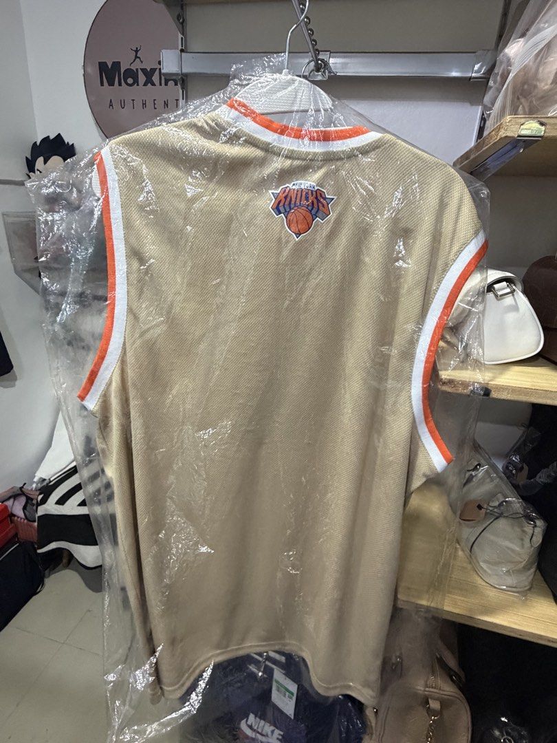 Ultra game basketball jersey (Category: Activewear) located in Pinamalayan. Submitted by danilotubero08 (Listing ID 1466439047, Image 2). Description: UltraGame basketball jersey size large on tag w23L30.