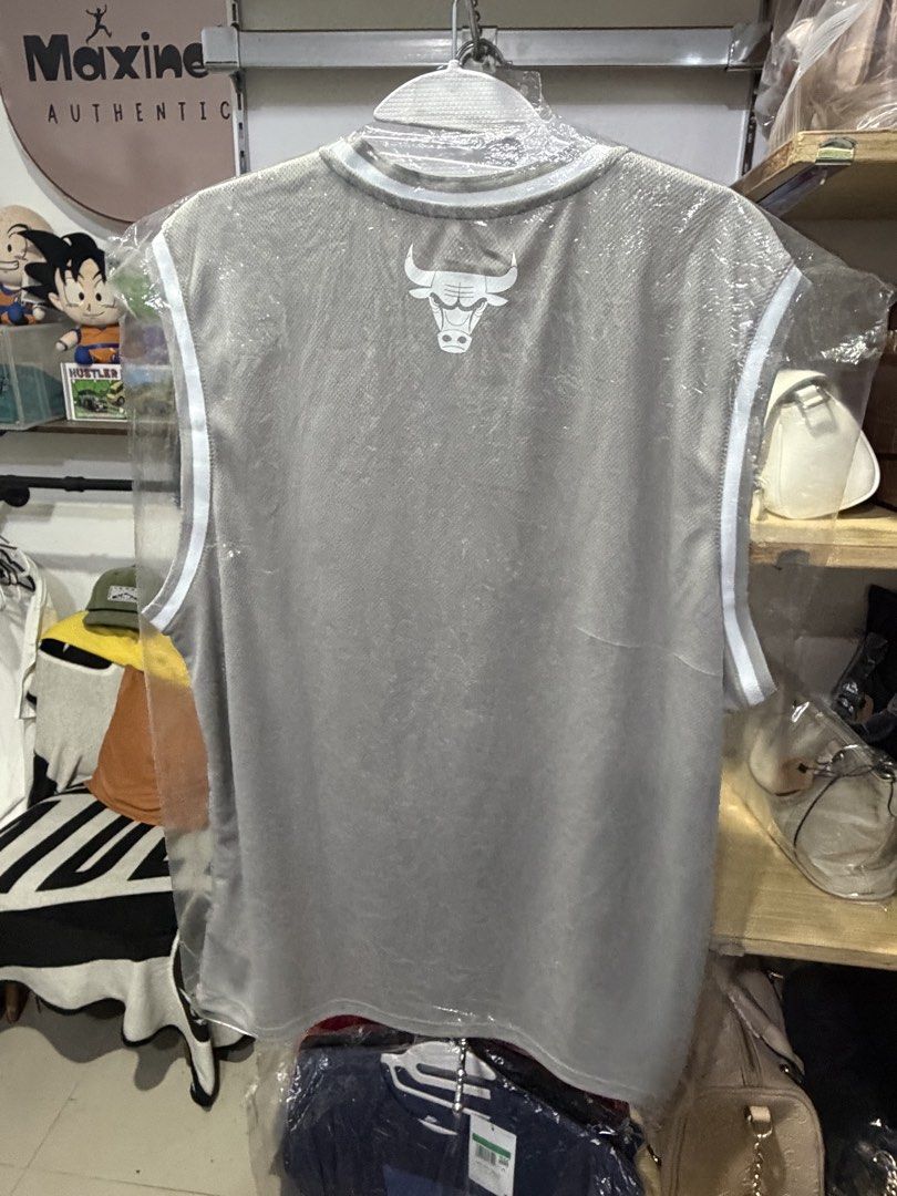 UltraGame Basketball jersey (Category: Activewear) located in Pinamalayan. Submitted by danilotubero08 (Listing ID 1466439353, Image 2). Description: Ultragame basketball jersey size large on tab w23L30.