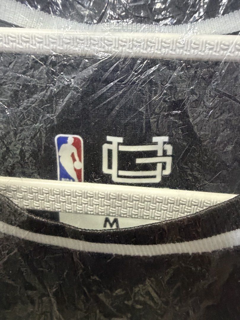 Ultragame Basketball jersey (Category: Activewear) located in Pinamalayan. Submitted by danilotubero08 (Listing ID 1466439966, Image 2). Description: Medium on tag W23L30.