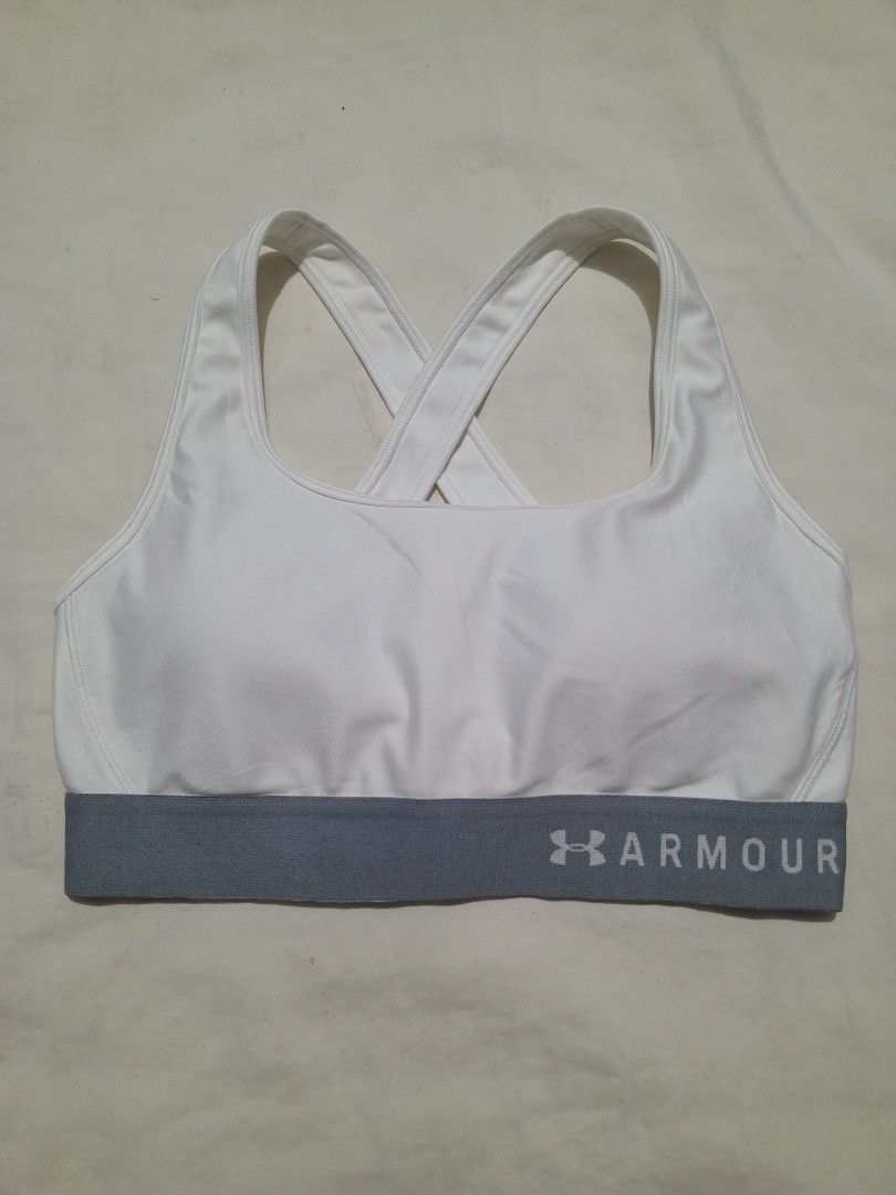 Under Armor Mid crossback sports bra (Category: Activewear) located in Santa Maria. Submitted by paulo-garcia21 (Listing ID 1466475677, Image 2). Description: large on tag no flaws excellent condition.