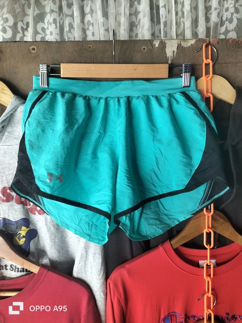 under armour (Category: Shorts) located in Baler. Submitted by jaydeebaltazar (Listing ID 1466362102, Image 3). Description: good excellent no issue size 28to31.