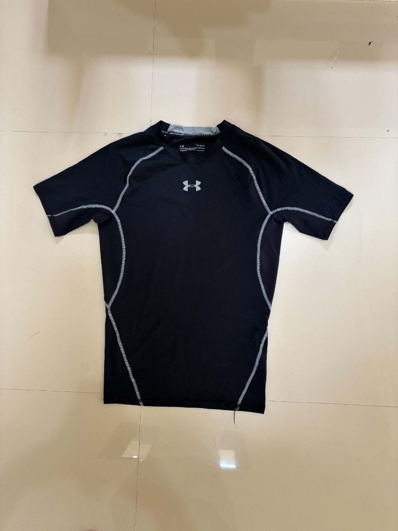 UNDER ARMOUR (Category: Announcements) located in Sultan Kudarat. Submitted by hadjitaha (Listing ID 1466394072, Image 2). Description: UNDER ARMOUR size:M/L excellent no issue 400+Ship.