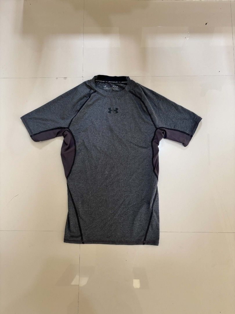 UNDER ARMOUR (Category: Announcements) located in Sultan Kudarat. Submitted by hadjitaha (Listing ID 1466394072, Image 1). Description: UNDER ARMOUR size:M/L excellent no issue 400+Ship.