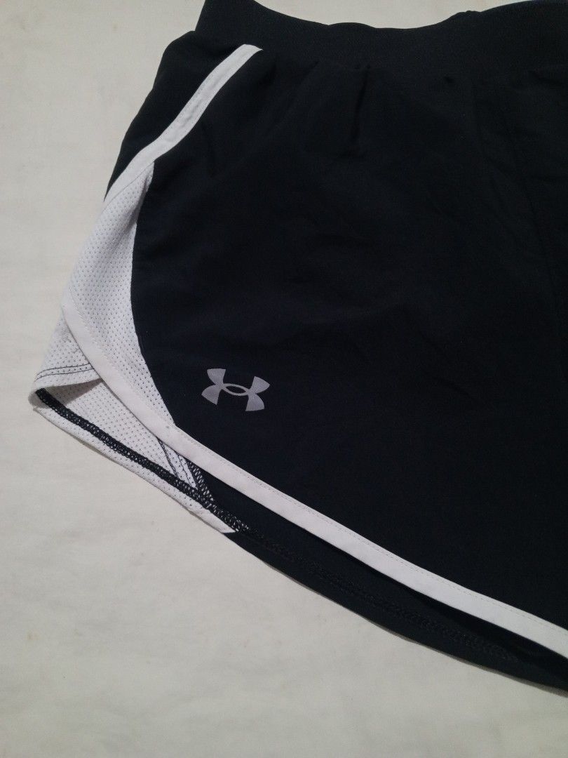 under armour fly by running shorts (Category: Activewear) located in Santa Maria. Submitted by paulo-garcia21 (Listing ID 1466473506, Image 2). Description: xs loose fit waist 26 to 30 length 10.5 hem 10.5.