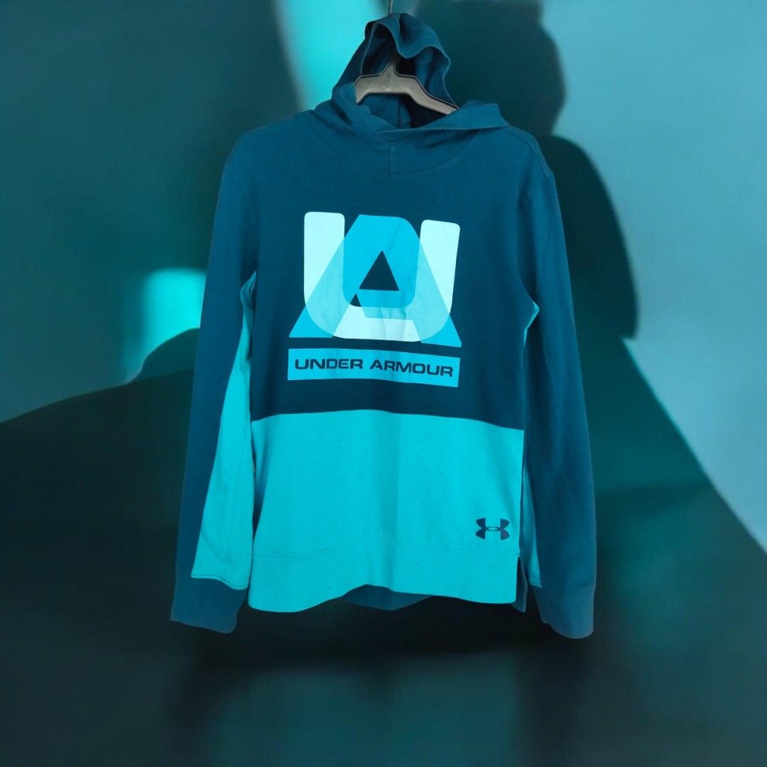 Under Armour Kids (Category: Babies & Kids Fashion) located in Cainta. Submitted by tinytr3ndsetters (Listing ID 1466392512, Image 1). Description: Good for 10 to 12 Need wash Shipping through J&T.