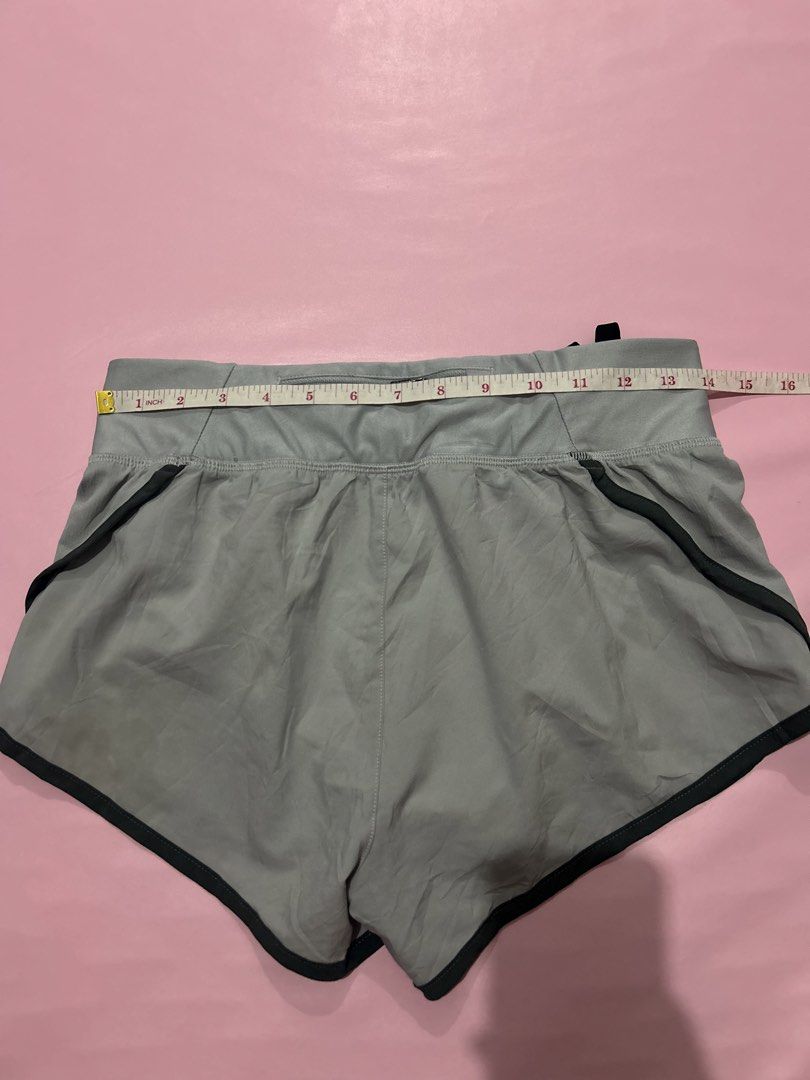 Under Armour Running Short (Category: Activewear) located in Manila. Submitted by chen_clybelles (Listing ID 1466506602, Image 3). Description: S to M.