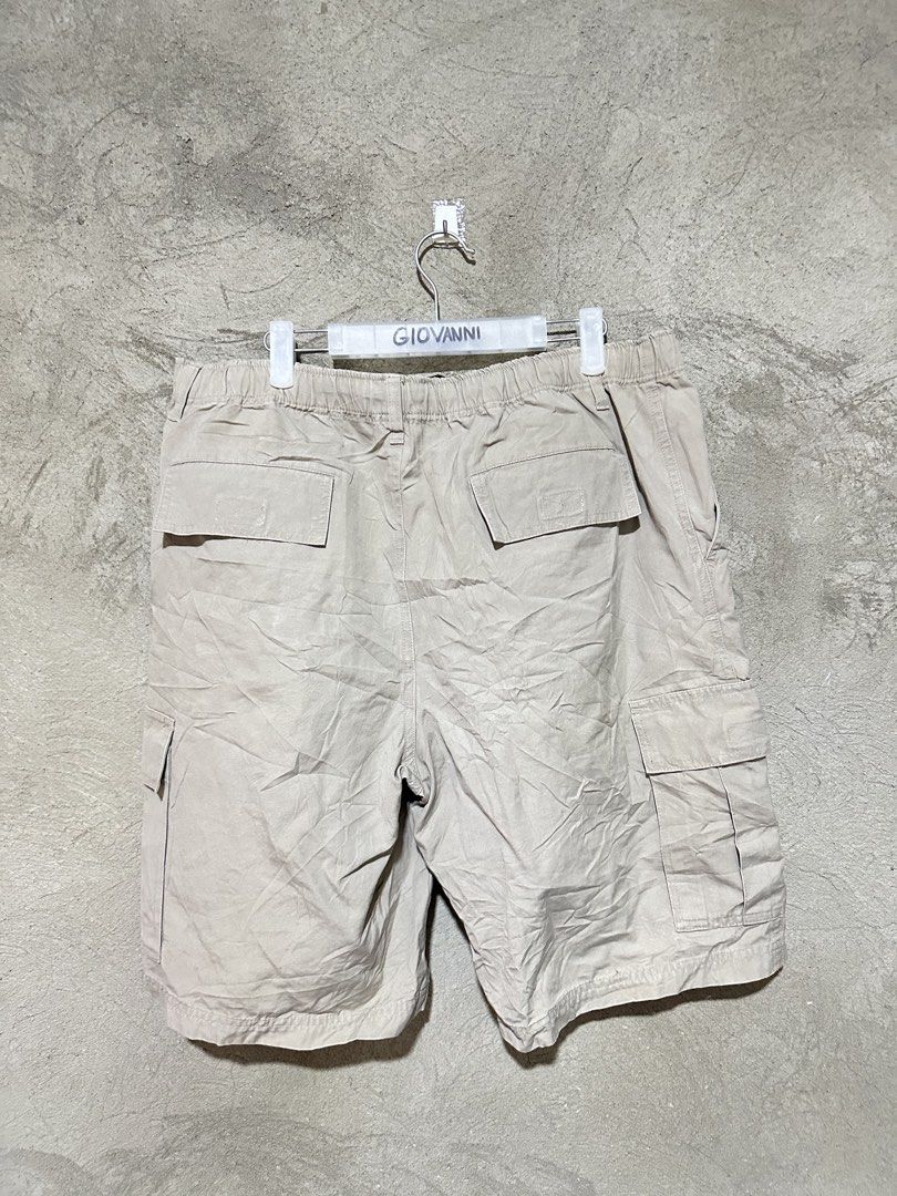 Uniqlo Cargo Shorts (Category: Shorts) located in Ozamiz City. Submitted by quick_done_deals (Listing ID 1466365485, Image 3). Description: 🛒 ** Uniqlo Cargo ** 💯 Excellent Condition 📐 Dimes: Length: 21 Waist: 36-40 Leg Opening: 12 🔍 Issue: See last Pic 🎨 Color Rate: 9.5 / 10.
